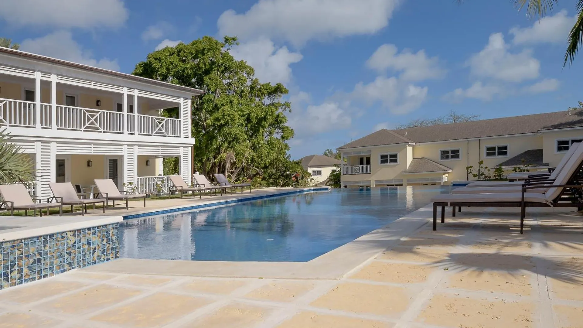 Silk Cotton Villas Nassau Bahamas