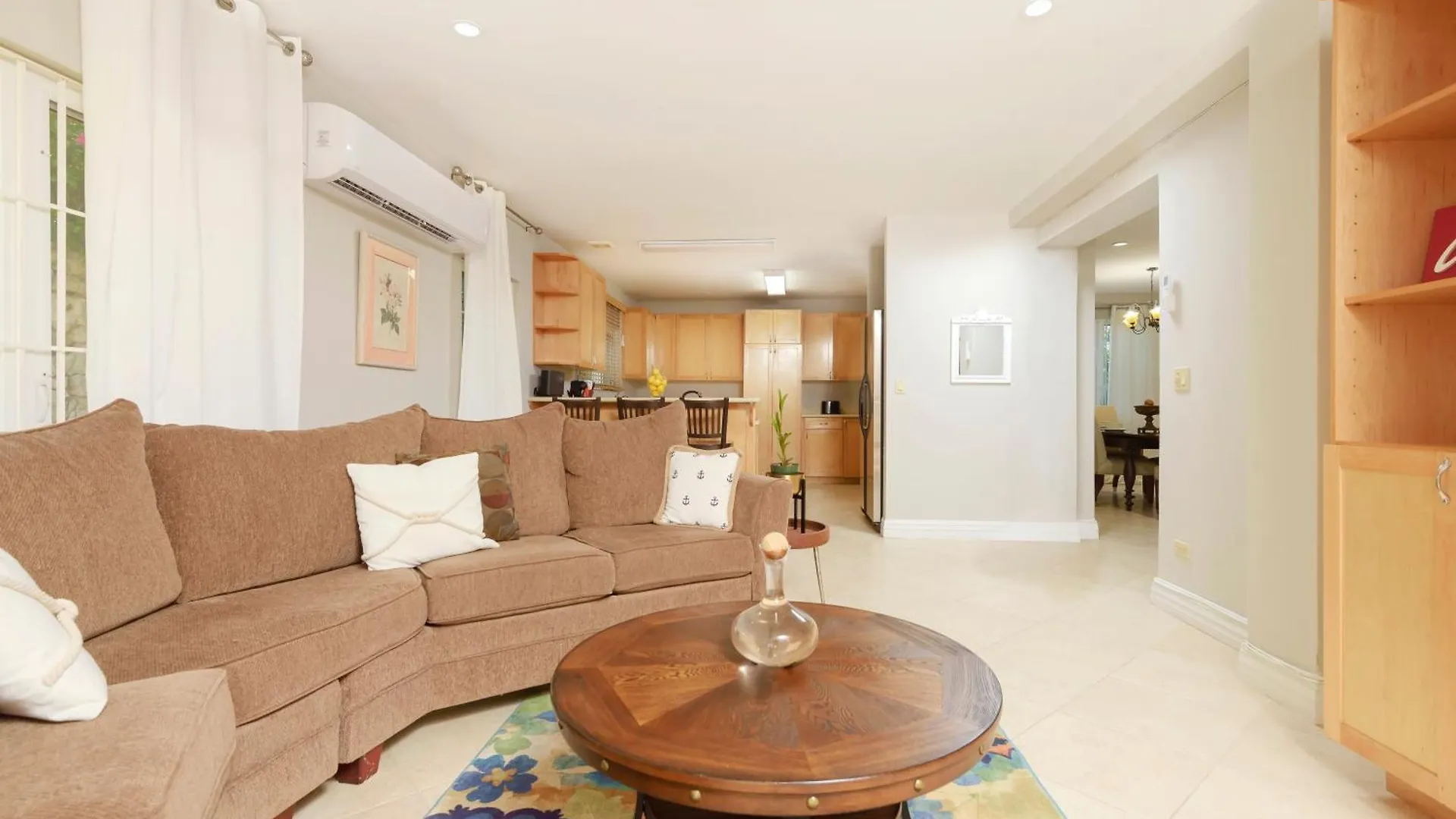 Holiday park Silk Cotton Villas Nassau Bahamas
