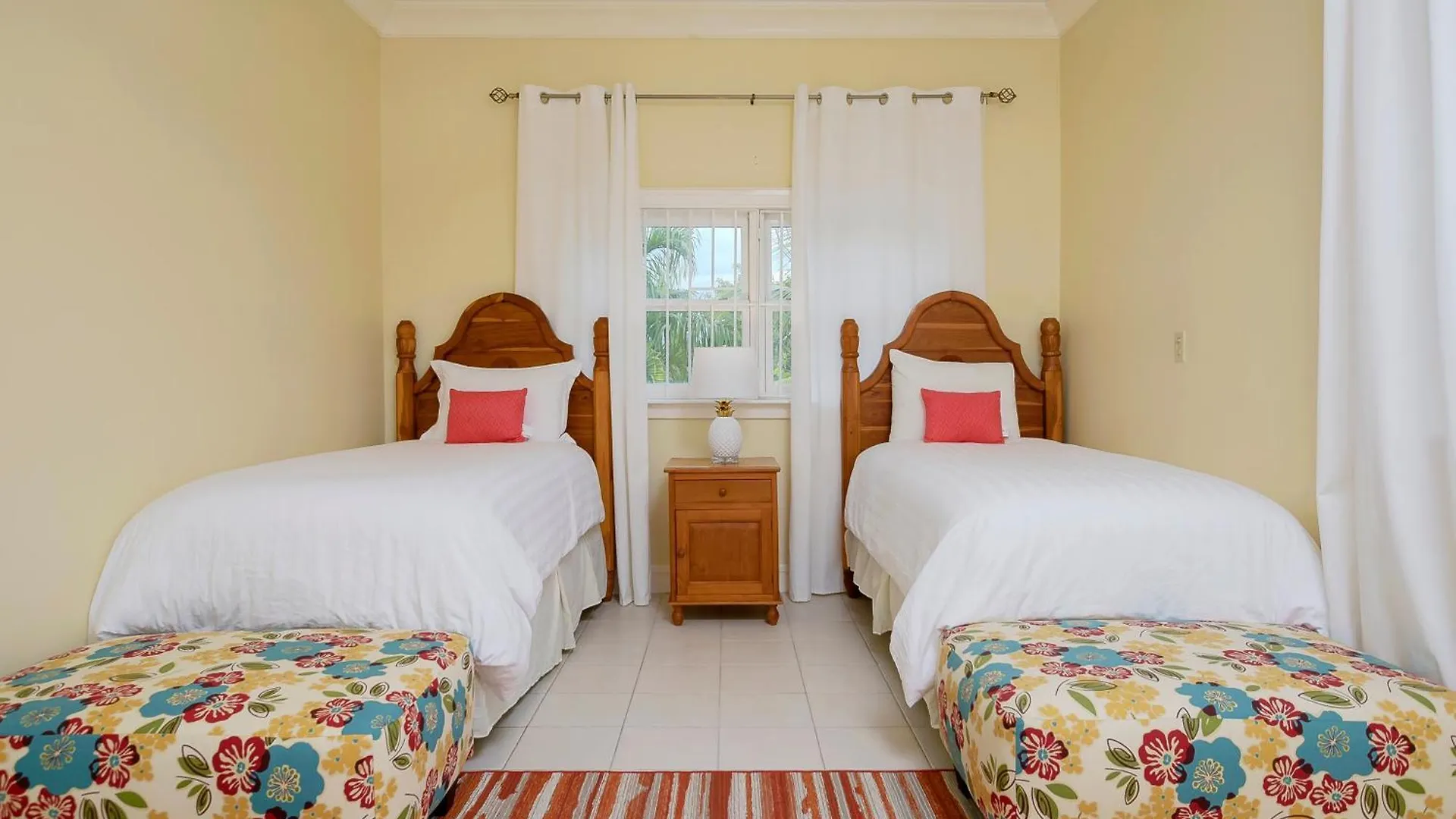 Silk Cotton Villas Nassau