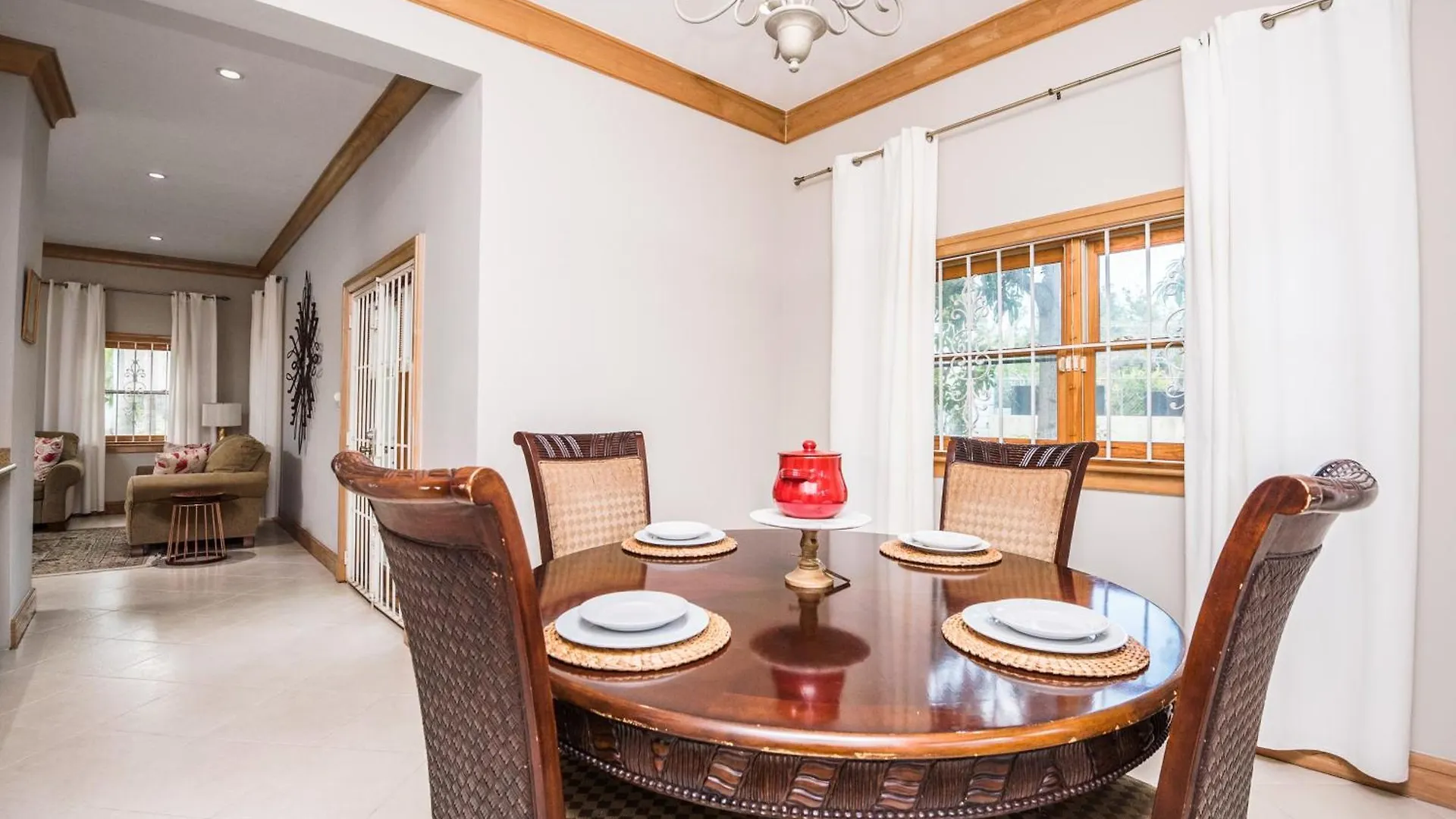 Silk Cotton Villas Nassau