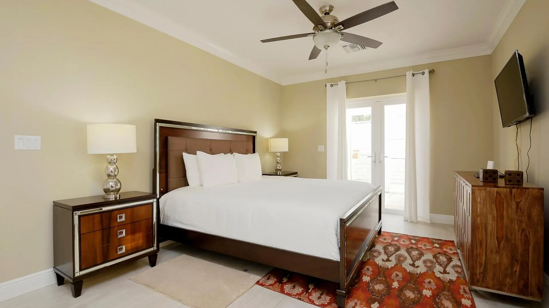 Silk Cotton Villas Nassau